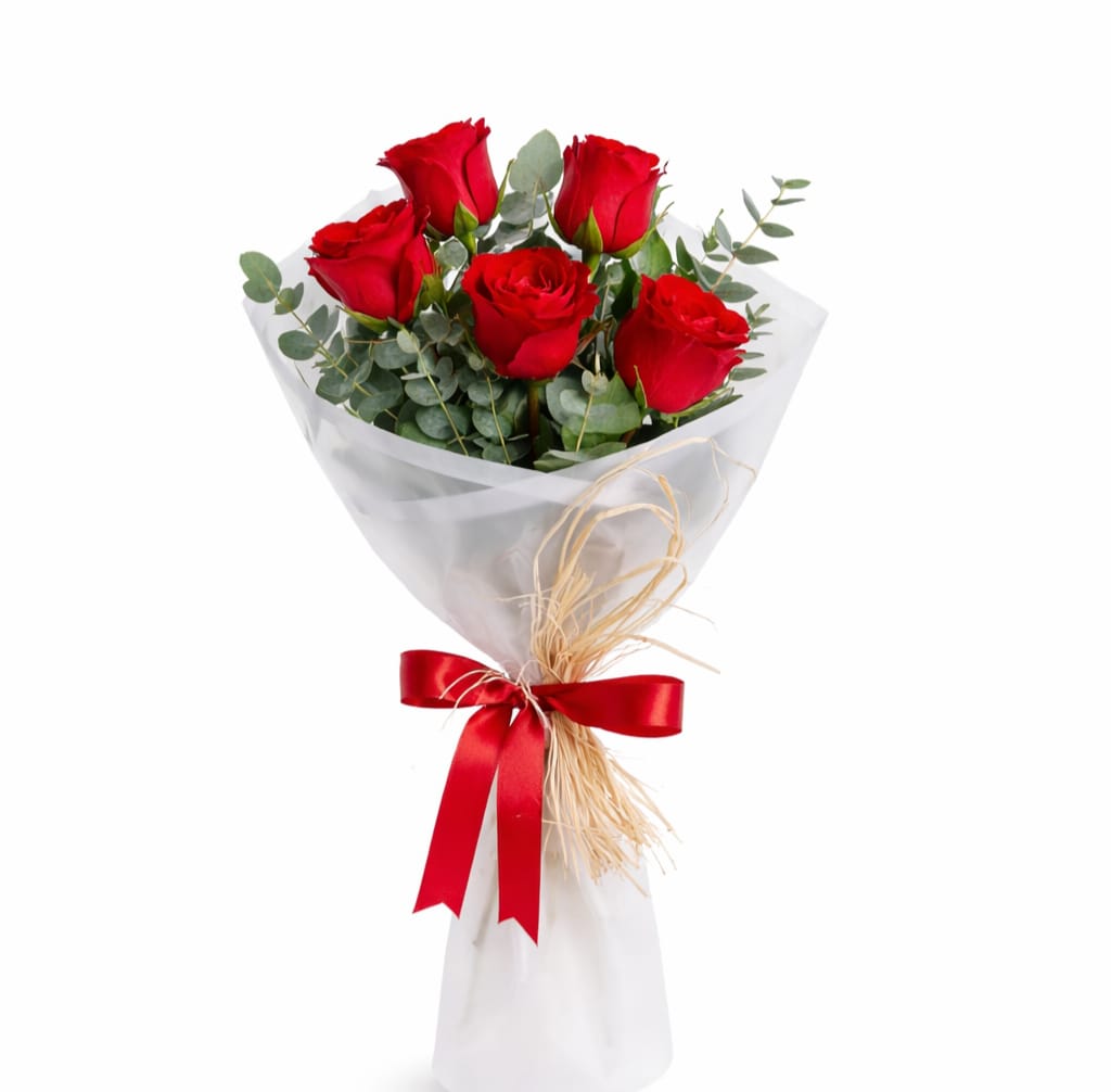 Aksaray çiçekçi aynı gün teslim 5 Kırmızı Gül Buketi