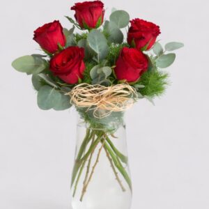 Cam Vazoda 5 Kırmızı Gül